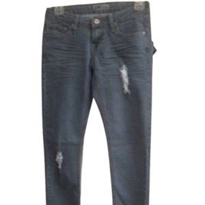 Soft LIght Weight Destroyed Jeans Size 5-6 NWT New